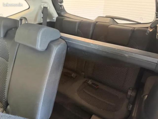 Nissan Qashqai+2 image 8