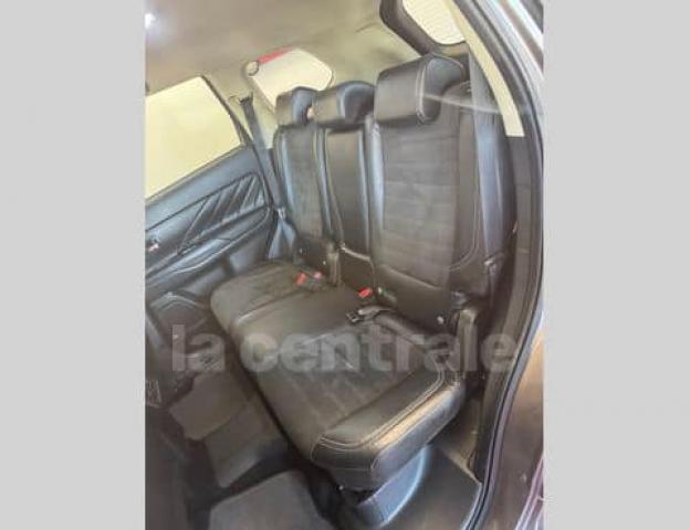 Mitsubishi Outlander image 1