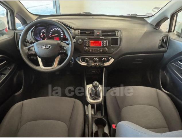 Kia Rio image 1