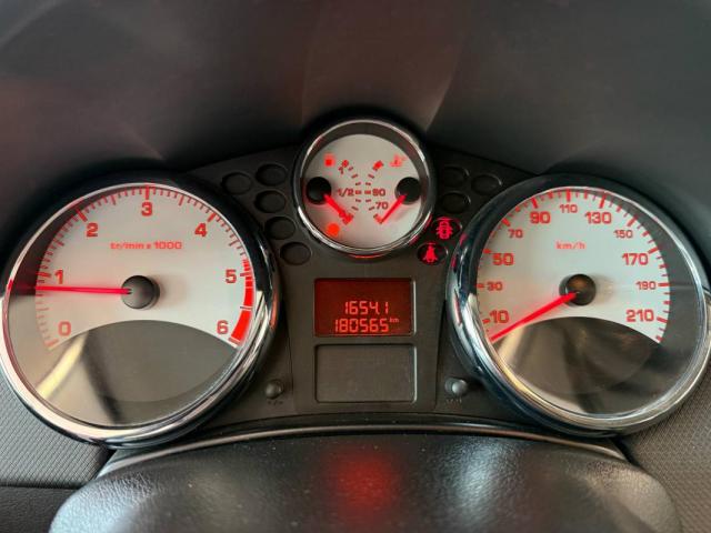 Peugeot 207 image 9