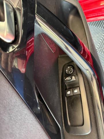 Peugeot 208 image 2