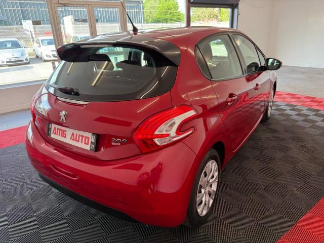 Peugeot 208 image 4