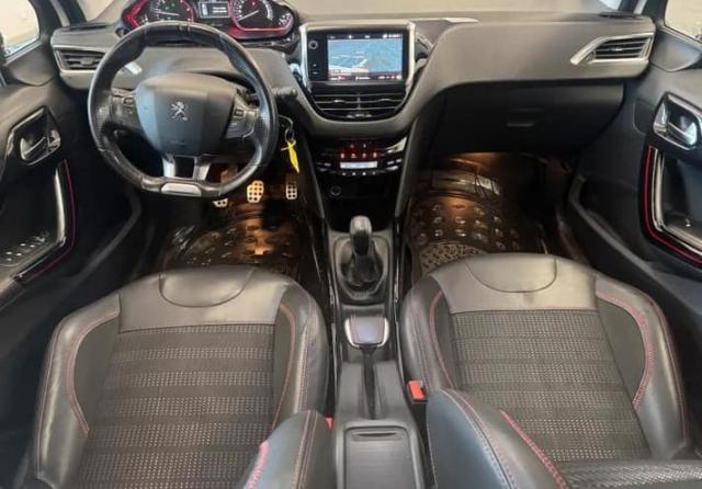 Peugeot 2008 image 6
