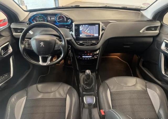 Peugeot 2008 image 3