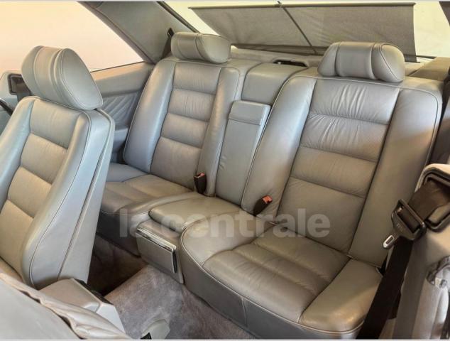 Mercedes Benz 560 image 4