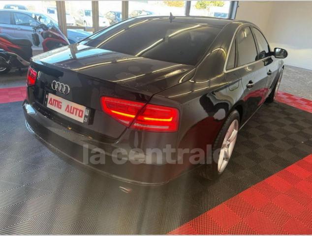 Audi A8 image 2