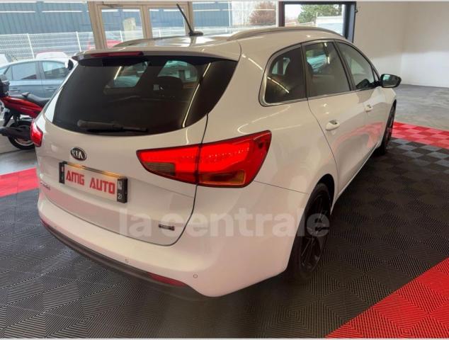 Kia Cee'D_sw image 8
