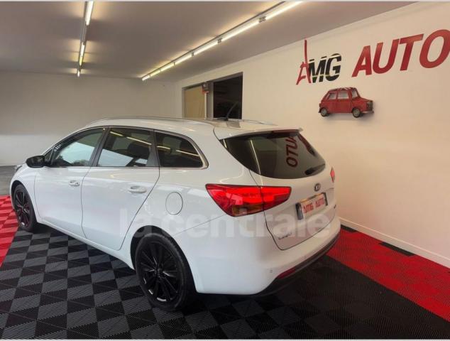 Kia Cee'D_sw image 2