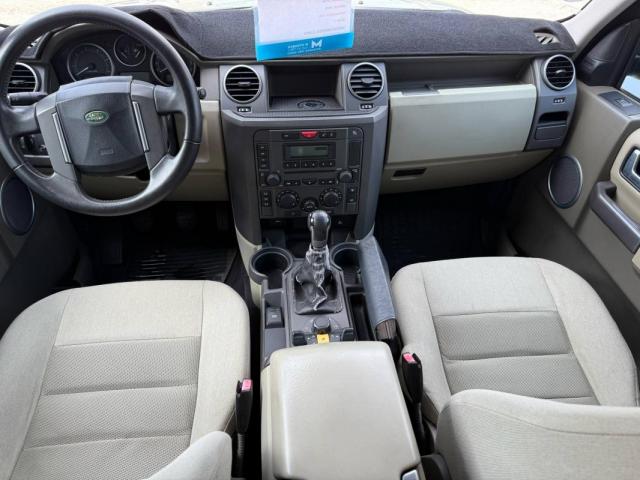 Land Rover Discovery image 7