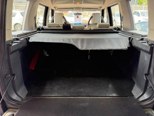Land Rover Discovery image 8