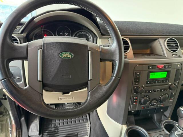Land Rover Discovery image 2