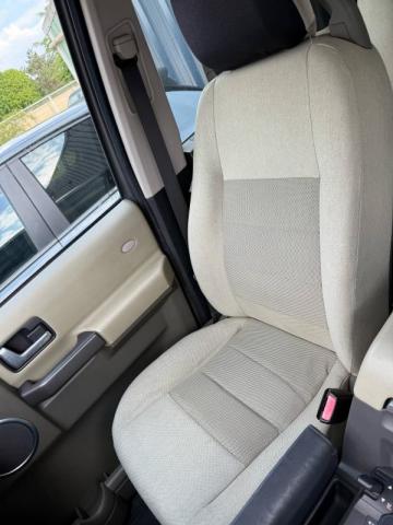 Land Rover Discovery image 5