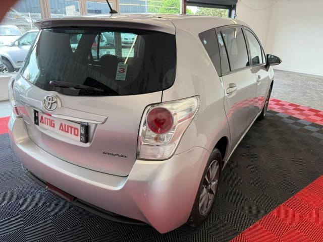 Toyota Verso image 2