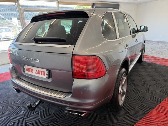 Porsche Cayenne image 9