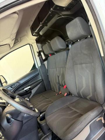 Ford Transit Connect image 9