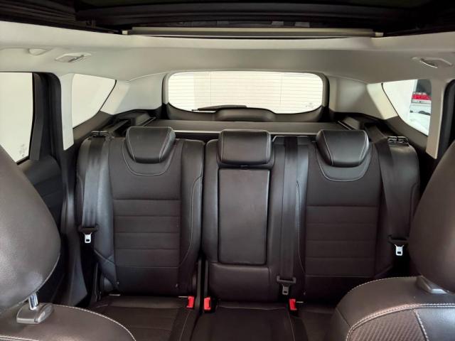 Ford Kuga image 6