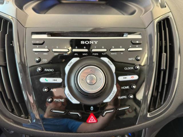 Ford Kuga image 4