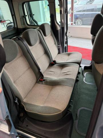 Peugeot Partner image 1