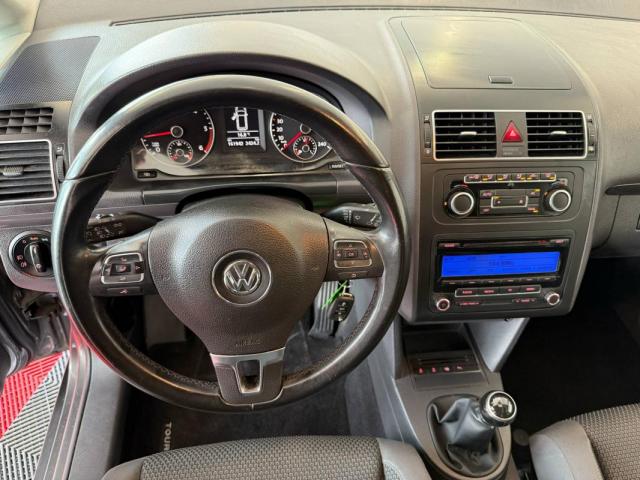Volkswagen Touran image 2