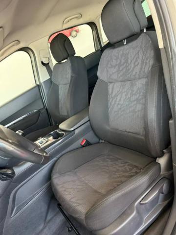 Peugeot 3008 image 2
