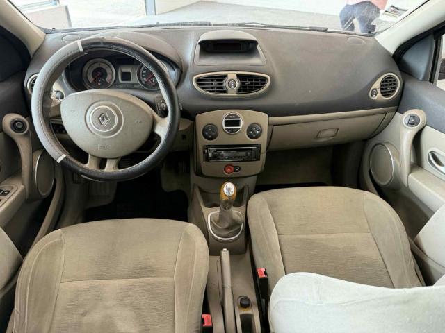 Renault Clio image 6