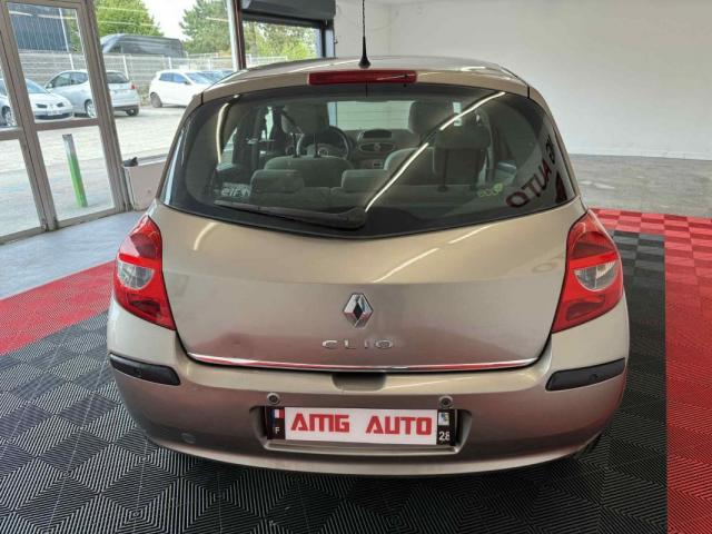 Renault Clio image 1