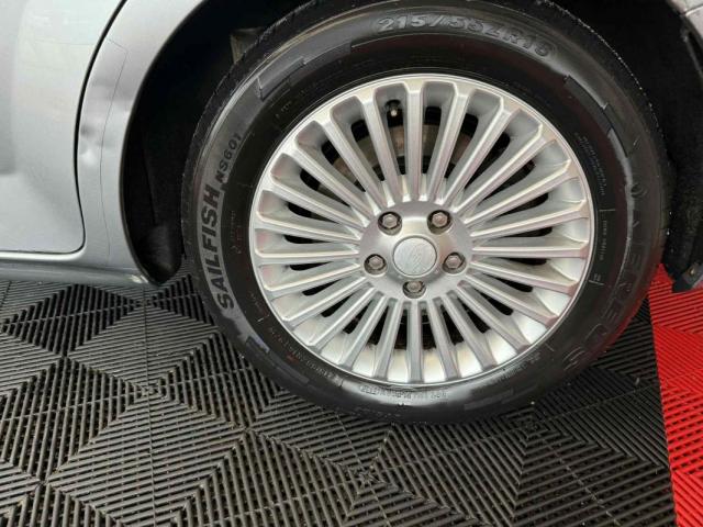 Ford Mondeo image 6