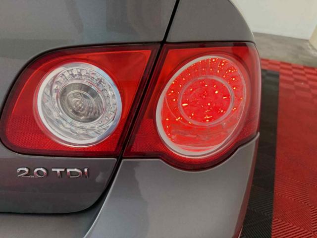 Volkswagen Passat image 6