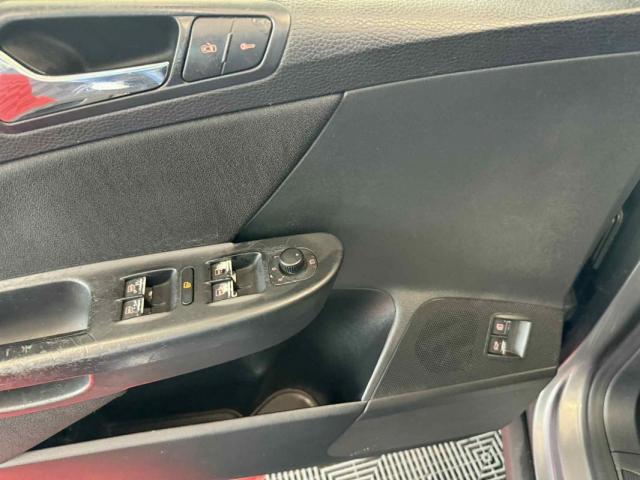 Volkswagen Passat image 8