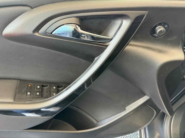 Opel Astra image 8