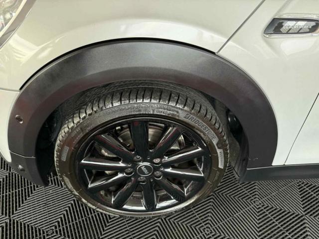 Mini Cooper image 5