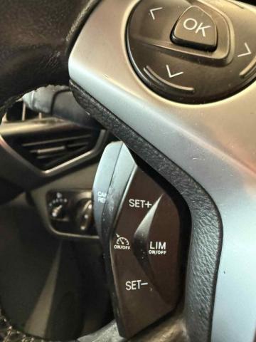 Ford C-Max image 8