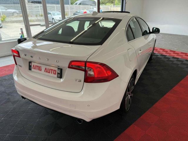 Volvo S60 image 1