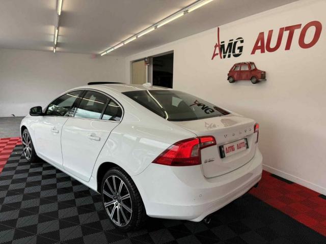 Volvo S60 image 9