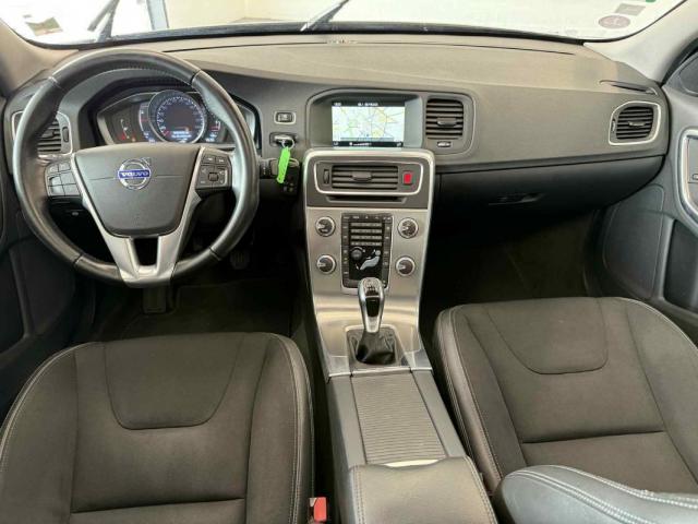 Volvo S60 image 2