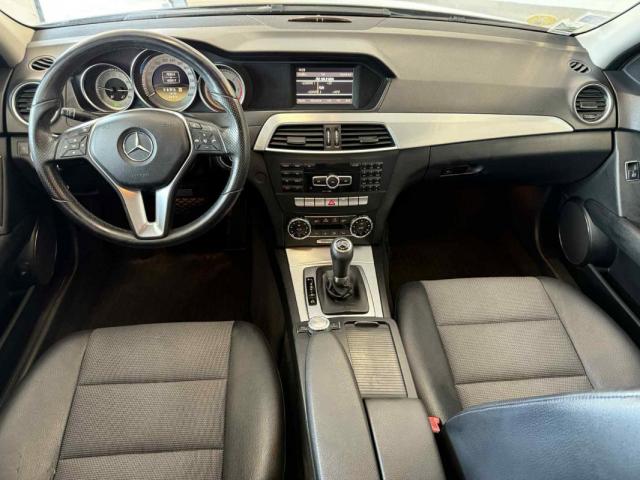 Mercedes Benz C 200 image 2