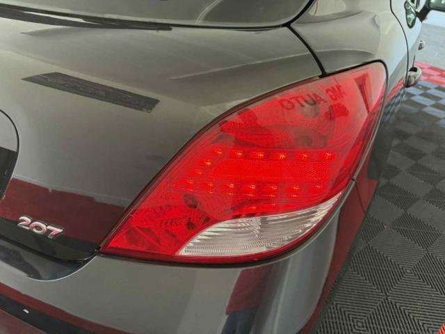 Peugeot 207 image 8