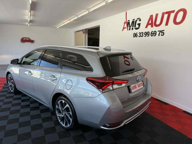 Toyota Auris image 3