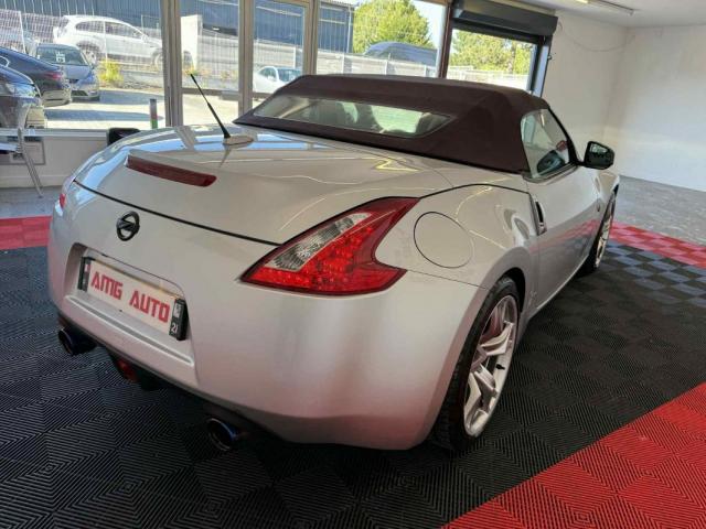 Nissan 370z image 2