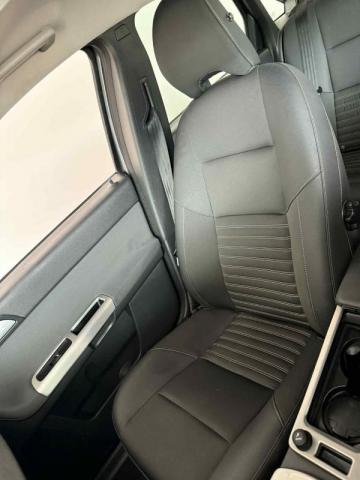 Volvo S40 image 1