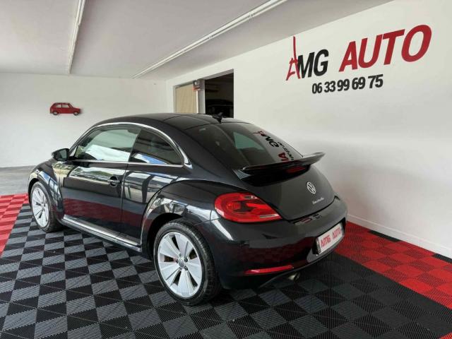 Volkswagen New Beetle image 8