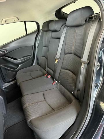 Mazda 3 image 7