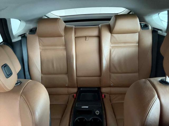 Bmw X6 image 2