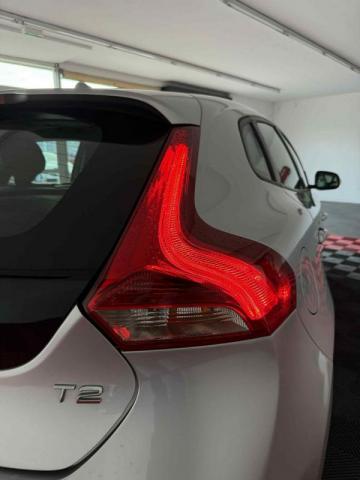 Volvo V40 image 6