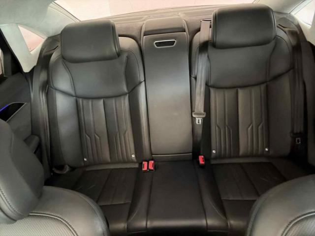 Audi A8 L image 7
