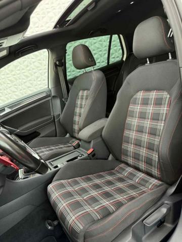 Volkswagen Golf image 6