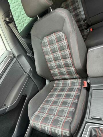 Volkswagen Golf image 7