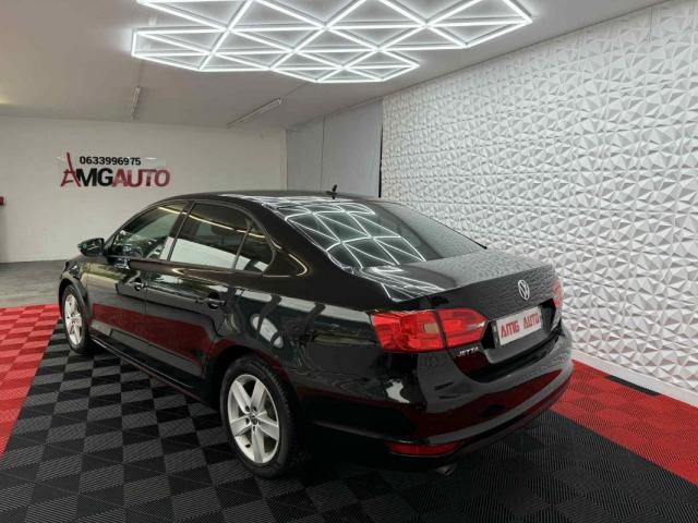 Volkswagen Jetta image 7