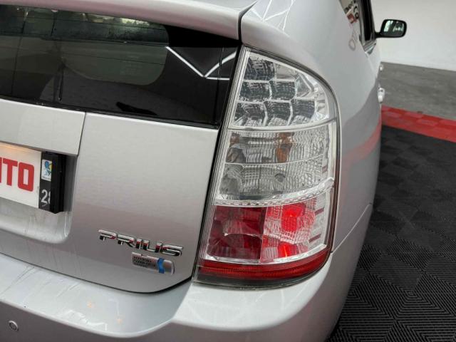 Toyota Prius image 9