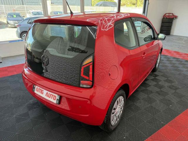 Volkswagen Up! image 2
